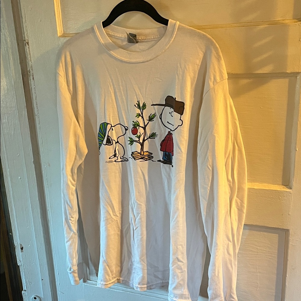 White Long Sleeve Shirt with Cartoon Print snoopy Peanuts Xmas long sleeve t sh